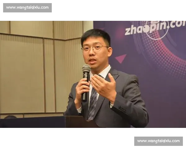 从草根到巅峰的体育人物奋斗史与时代影响力解析精神传承与全球启示 从草根到巅峰的体育人物奋斗史与时代影响力解析精神传承与全球启示